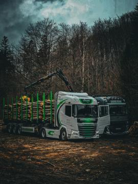 Semiremorcă de transportat buşteni - Transport şi încărcare