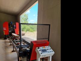 Fierăstrău circular cu tăiere în unghi StrojCAD UH500