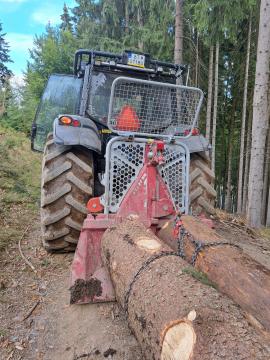 Tractor forestier VALTRA T193 |  Tehnică forestieră | Echipament pentru prelucrarea lemnului | KOMITrade s.r.o.